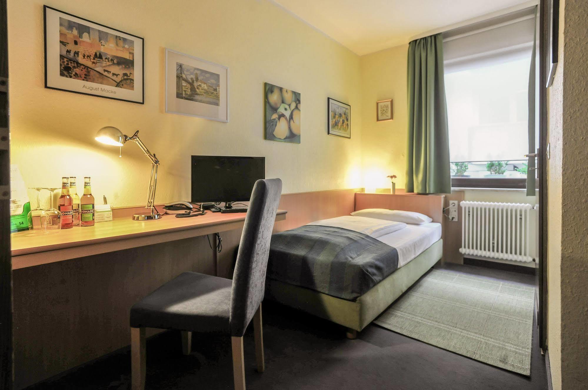City Hotel Fellbach 24H Check-In Zewnętrze zdjęcie